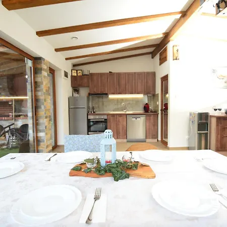 за гости ингилизовата къща Padala