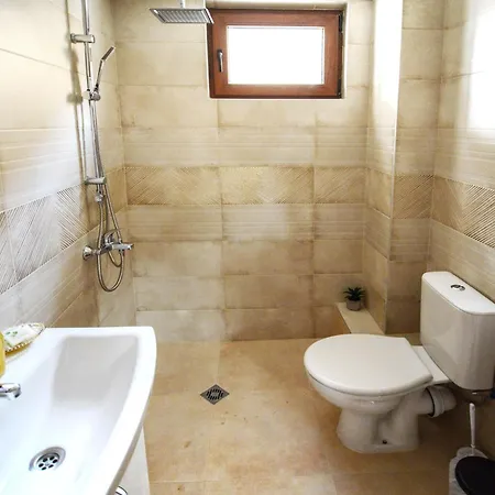 Guest house за гости ингилизовата къща Padala