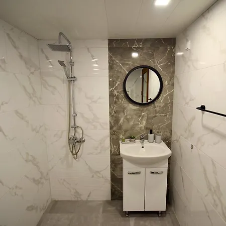 за гости ингилизовата къща